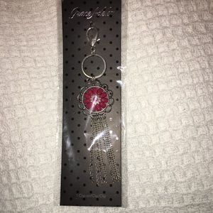 NWT Grace Adele “Daisy” clip on